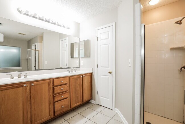 Building Photo - 1166 Calla Glen Ln