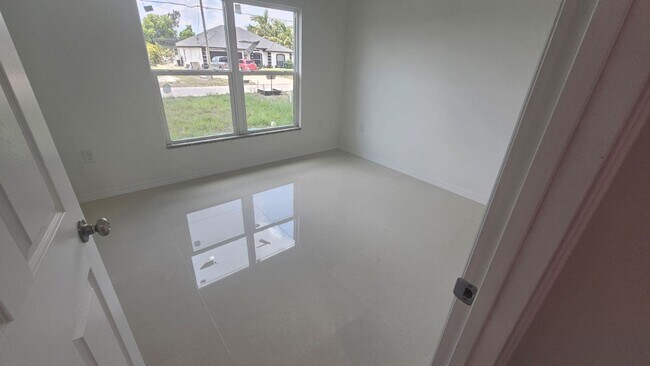 Building Photo - LOCATION LOCATION LOCATION! BRAND NEW HOME...