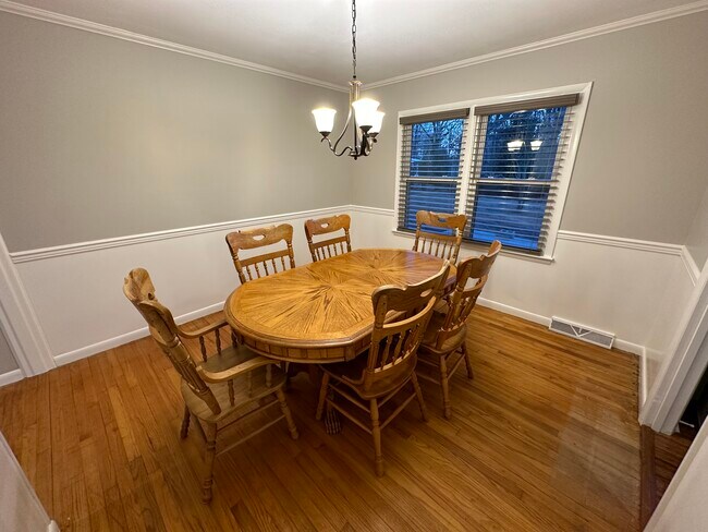 Building Photo - 500 Peachwood Pl