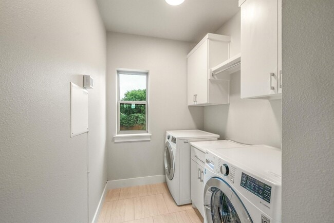 Building Photo - 4313 Banister Ln