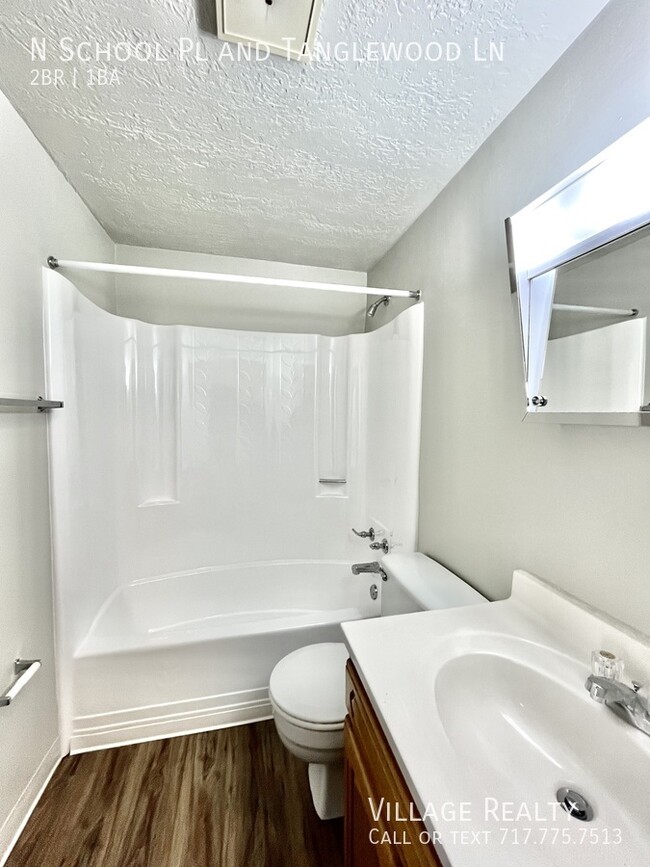 Building Photo - Newly-remodeled 2-bed! Ground Floor - No S...