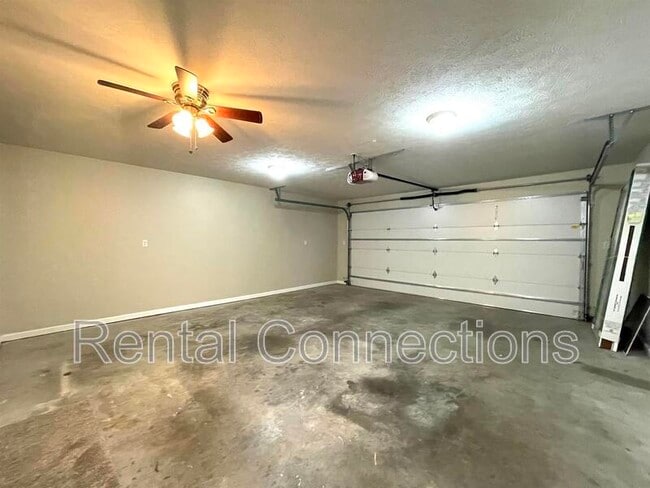 Building Photo - 601 Heritage Dr