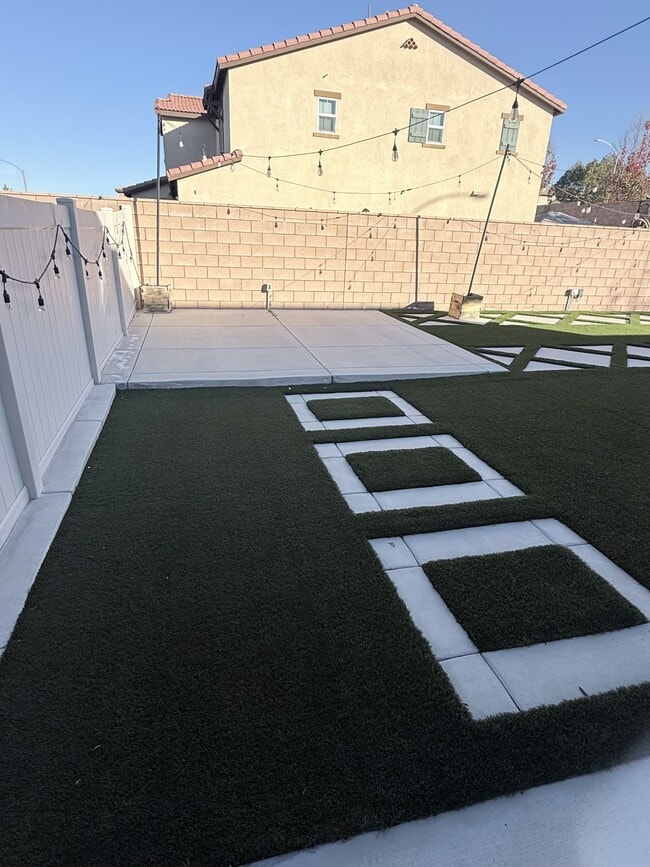 Building Photo - 31124 Hanover Ln