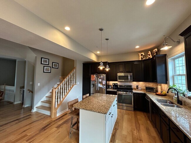 Building Photo - The best of Oakmont