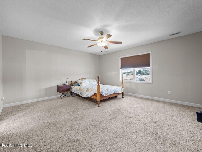 Building Photo - 216 Shell Rock Landing Rd