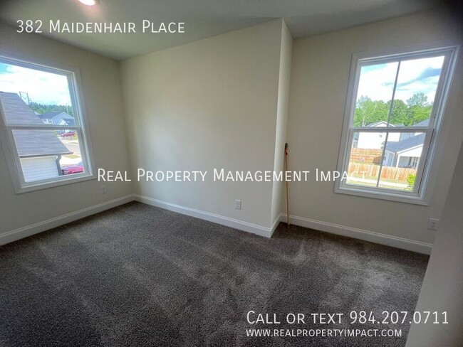 Building Photo - 382 Maidenhair Pl