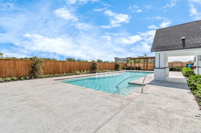 Building Photo - 1408 Oliver Manor Ln