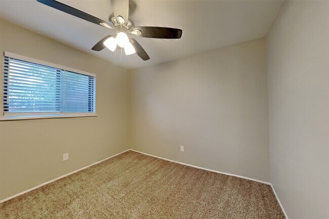 Building Photo - 5119 Cairnleigh Dr