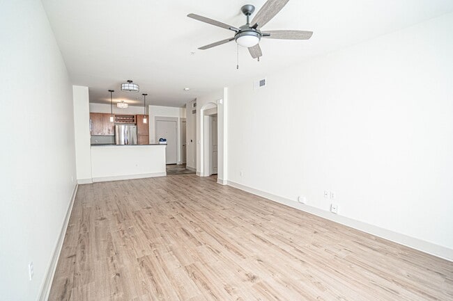 Building Photo - COMING SOON! 1 Bedroom Condo for Rent in the Madisons!