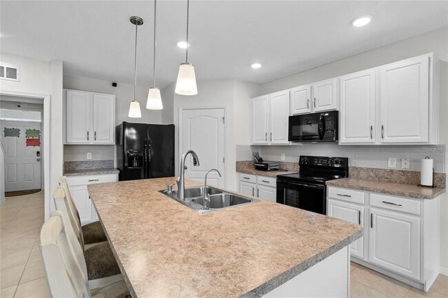 Building Photo - 1872 Rustic Falls Dr