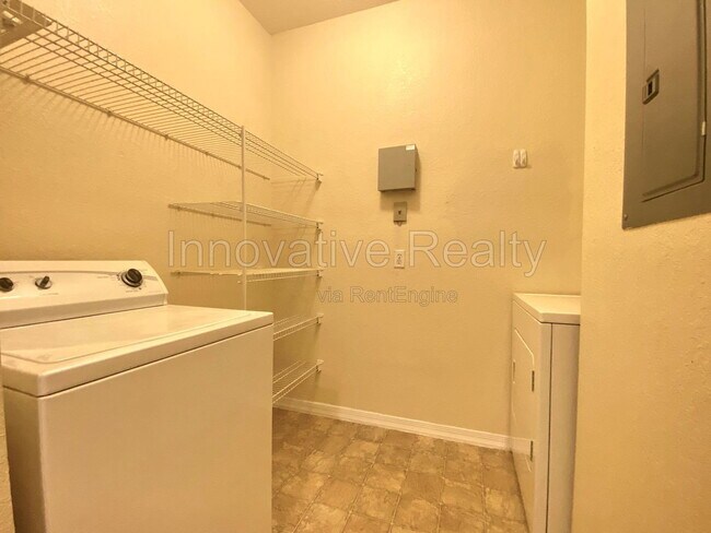 Building Photo - 1150 Lake Shadow Cir