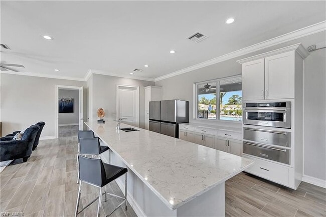 Building Photo - 534 Kamari Cv