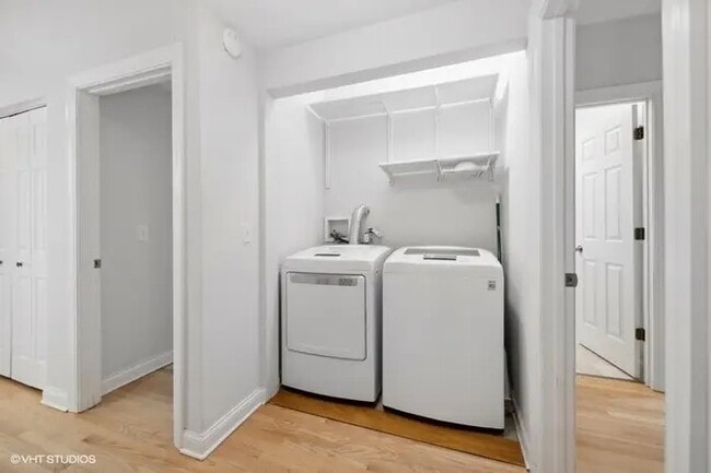 Laundry - 1614 W Columbia Ave