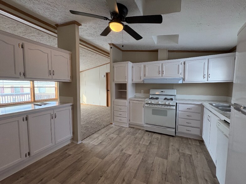 Building Photo - 134 Scarlet Oak Ln