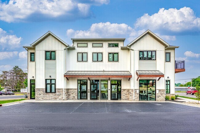 Building Photo - 5411 Bashford St