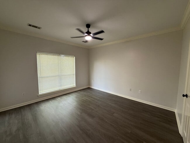 Building Photo - 3BD 2BA House on Nicholson Lakes Subdivision