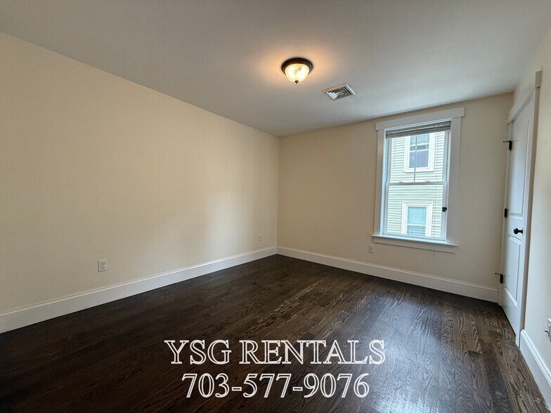 Building Photo - 2 Alleghany St