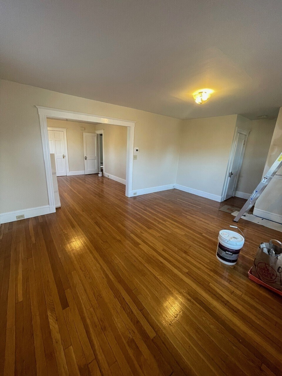 Building Photo - 44 Waverley Ave