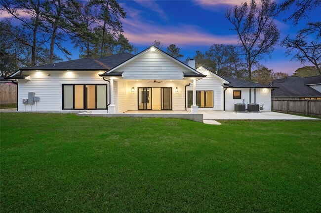 Building Photo - 2438 Carriage Lamp Ln