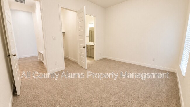 Building Photo - 335 Alpine Lks