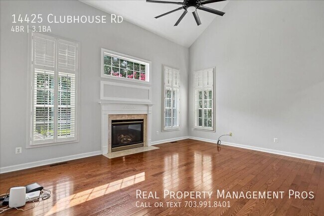 Building Photo - 14425 Clubhouse Rd