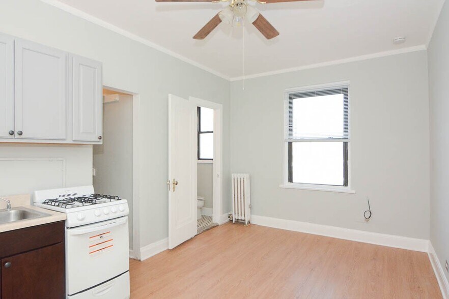 Building Photo - 3836 N Fremont St