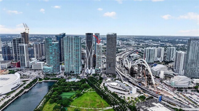 Building Photo - 1040 Biscayne Blvd