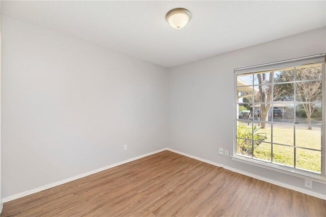 Building Photo - 1310 Radam Cir