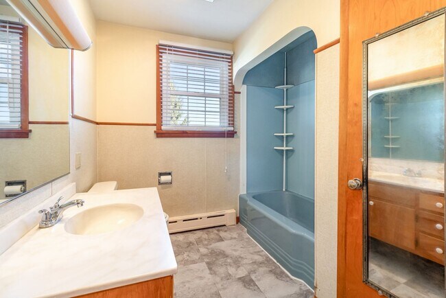 Building Photo - 800 Spruce St