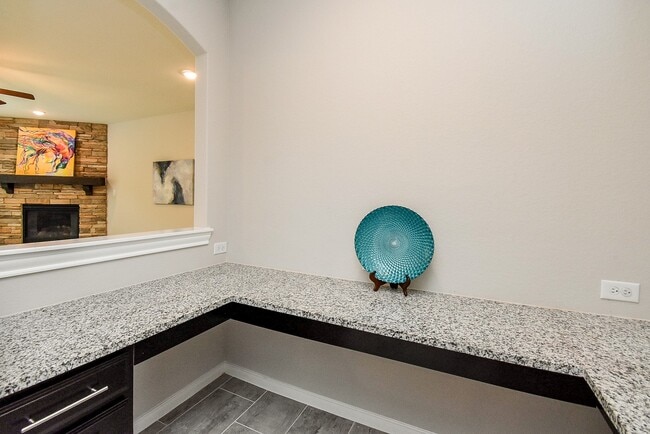 Building Photo - 24918 Meadowthorn Crest Ln