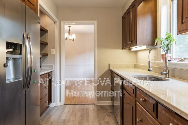 Building Photo - 4126 Lenox Dr