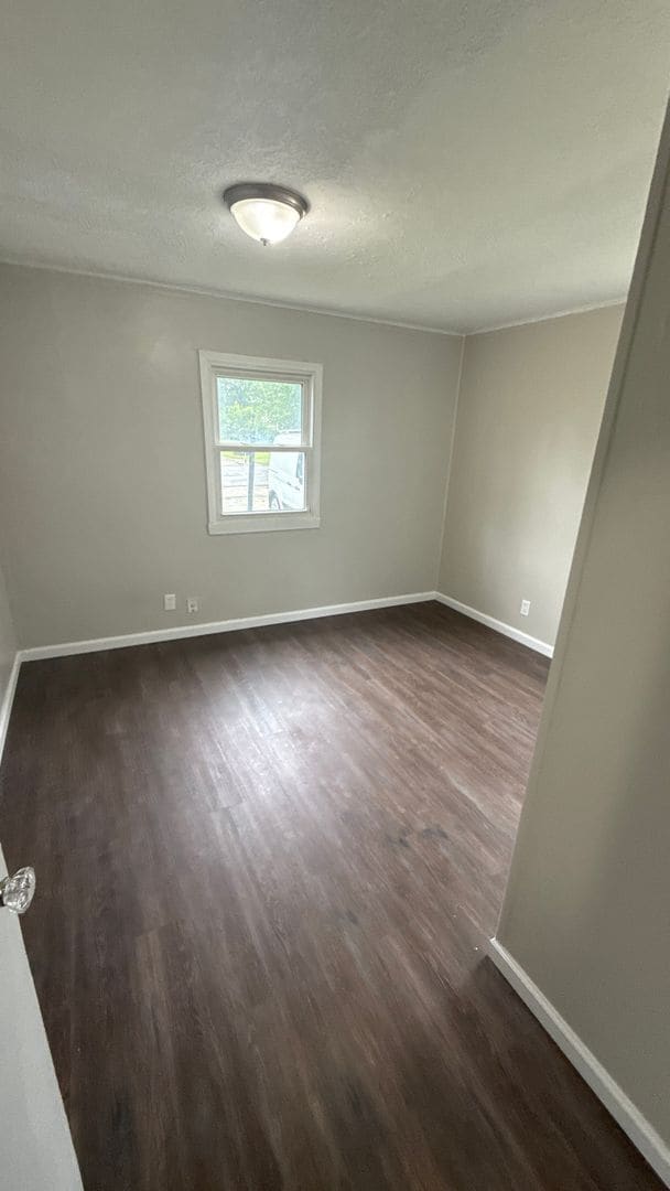 Building Photo - Single family