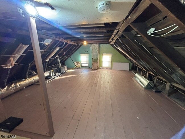 Building Photo - 86 Ringwood Ave