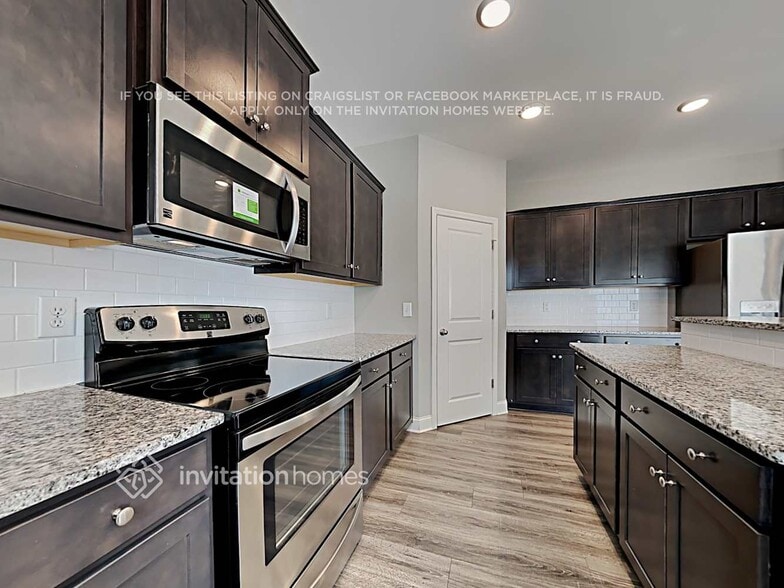 Building Photo - 5419 Roberta Crossing Dr