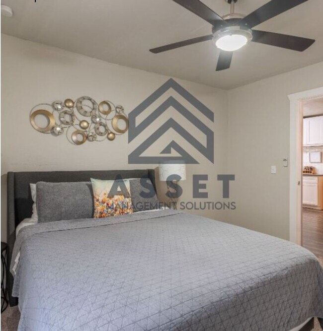 Building Photo - 2-Bed Furnished or Unfurnished The Choice Is Yours!