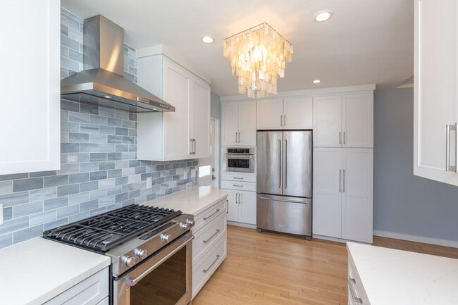 Building Photo - 2 Bed, 2 Bath home in Ocean Beach