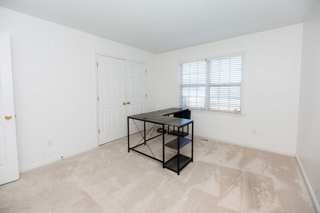 Building Photo - Charming 3Bed/2Bath house with 1 car garage in Greensboro