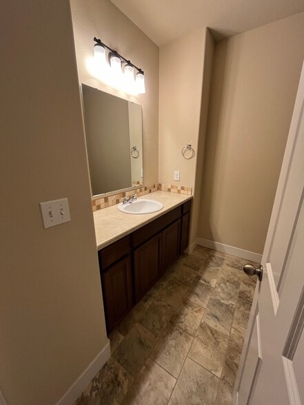 Building Photo - 7828 E 21st Ave