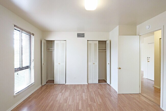 Building Photo - North Downtown Condo With Water/Sewer, Gas, Electricity Included