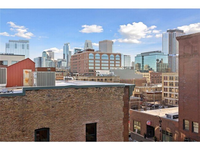 Building Photo - 618 N Washington Ave
