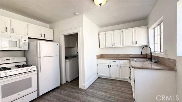 Building Photo - 1209 Spence St