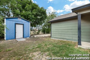 Building Photo - 807 Inks Farm