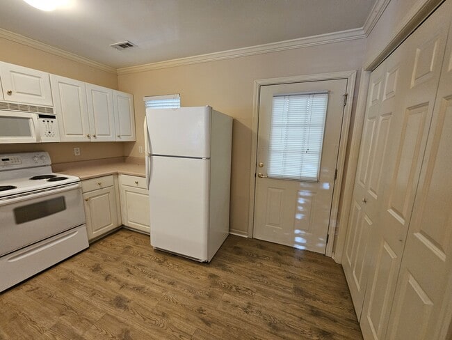 Building Photo - 15 Rimmon Trail