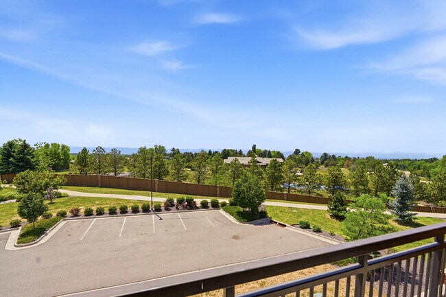 Building Photo - $3,045.95 with $400 off the first month's rent, 2 Beds - 2 Bath, Condo in Denver with Unobstructe...