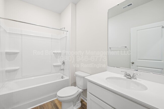 Building Photo - 1312 Secrest Cmns Dr