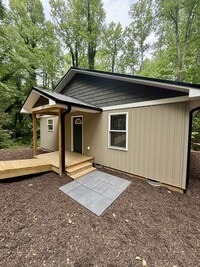 Building Photo - 137 Luke Martin Ln