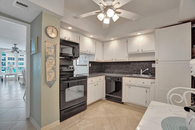 Building Photo - 3430 Galt Ocean Dr