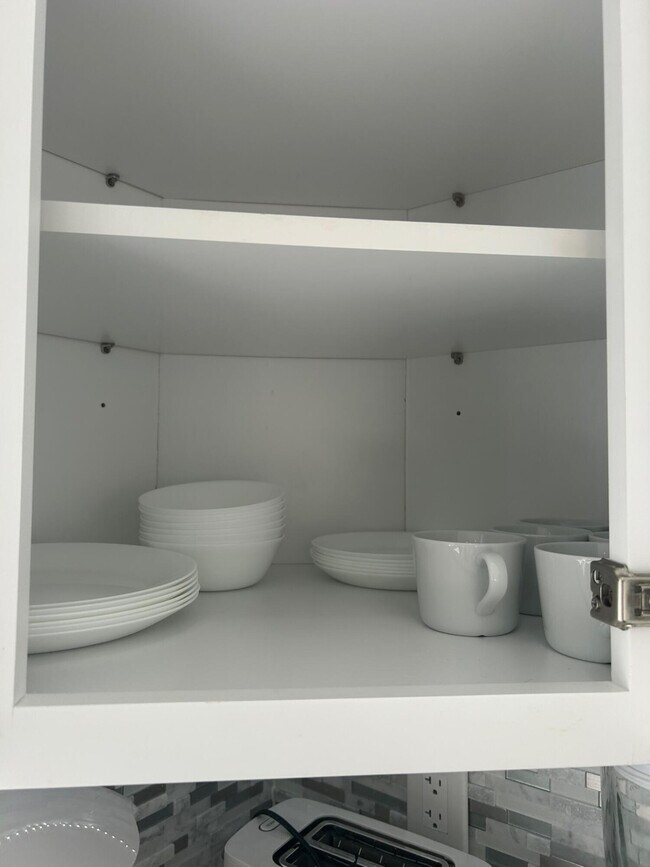 Building Photo - 1140 Staghorn St