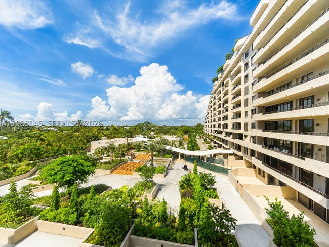 Building Photo - 151 Crandon Blvd