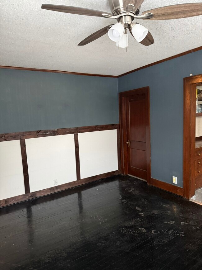 Building Photo - 1201 SW Garfield Ave